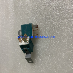 156700-1840 Isuzu Denso Air Conditioning Relay لآلات البناء