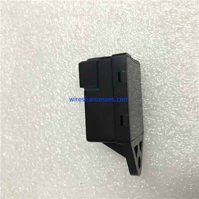 آلة زراعية V3800 V2003 Kubota Engine Relay 15694-65992