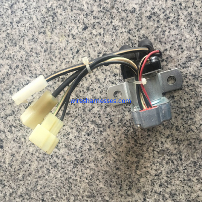 24V Safety Isuzu Fuse Relay Box 1825530391 مرحل بدء تشغيل السيارات
