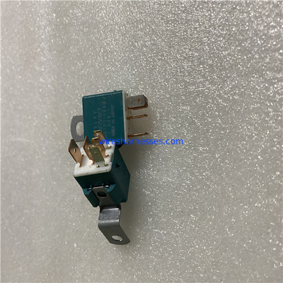156700-1840 Isuzu Denso Air Conditioning Relay لآلات البناء