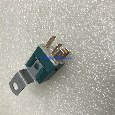 156700-1840 Isuzu Denso Air Conditioning Relay لآلات البناء